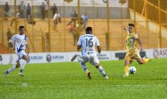 Foto de la galería: Dolorosa caída de Crucero ante Juventud Antoniana