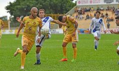 Foto de la galería: Dolorosa caída de Crucero ante Juventud Antoniana