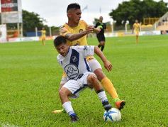 Foto de la galería: Dolorosa caída de Crucero ante Juventud Antoniana