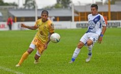 Foto de la galería: Dolorosa caída de Crucero ante Juventud Antoniana