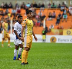Foto de la galería: Dolorosa caída de Crucero ante Juventud Antoniana