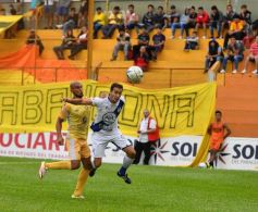 Foto de la galería: Dolorosa caída de Crucero ante Juventud Antoniana