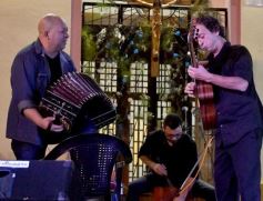 Foto de la galería: Una multitud acompañó la “Serenata a San José”
