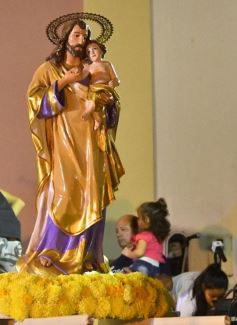 Foto de la galería: Una multitud acompañó la “Serenata a San José”