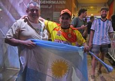 Foto de la galería: Postales del Mundial: delirio con la selección ante Sudáfrica en el Finito Gehrmann