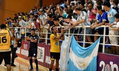 Foto de la galería: Postales del Mundial: delirio con la selección ante Sudáfrica en el Finito Gehrmann