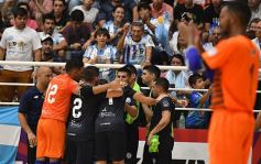Foto de la galería: Postales del Mundial: delirio con la selección ante Sudáfrica en el Finito Gehrmann