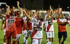 Foto de la galería: Un golazo de Troche le dio la clasificación a Guaraní