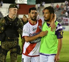 Foto de la galería: Un golazo de Troche le dio la clasificación a Guaraní