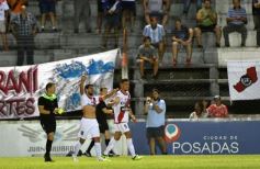 Foto de la galería: Un golazo de Troche le dio la clasificación a Guaraní