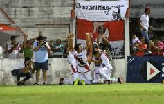 Foto de la galería: Un golazo de Troche le dio la clasificación a Guaraní