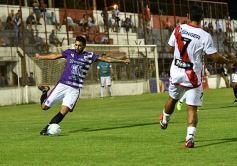 Foto de la galería: Un golazo de Troche le dio la clasificación a Guaraní