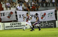 Foto de la galería: Un golazo de Troche le dio la clasificación a Guaraní