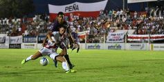 Foto de la galería: Un golazo de Troche le dio la clasificación a Guaraní