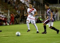 Foto de la galería: Un golazo de Troche le dio la clasificación a Guaraní