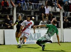 Foto de la galería: Guaraní dejó en el camino al duro Ferroviario y sigue en carrera