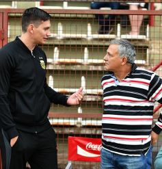 Foto de la galería: Guaraní dejó en el camino al duro Ferroviario y sigue en carrera