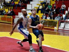 Foto de la galería: Triunfazo de Mitre ante Luz y Fuerza en el Provincial