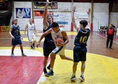 Foto de la galería: Triunfazo de Mitre ante Luz y Fuerza en el Provincial