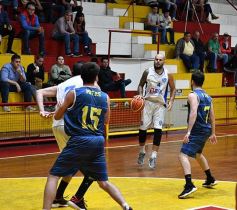 Foto de la galería: Triunfazo de Mitre ante Luz y Fuerza en el Provincial