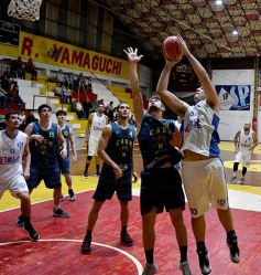 Foto de la galería: Triunfazo de Mitre ante Luz y Fuerza en el Provincial