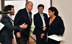 Foto de la galería: La EBY entregó títulos de propiedad en San Isidro