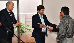 Foto de la galería: La EBY entregó títulos de propiedad en San Isidro