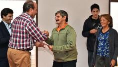 Foto de la galería: La EBY entregó títulos de propiedad en San Isidro