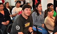 Foto de la galería: La EBY entregó títulos de propiedad en San Isidro