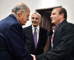 Foto de la galería: La EBY entregó títulos de propiedad en San Isidro