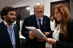 Foto de la galería: La EBY entregó títulos de propiedad en San Isidro