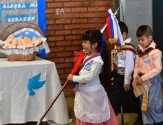 Foto de la galería: Colorida celebración Patria en el Hogar de Día