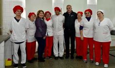 Foto de la galería: Colorida celebración Patria en el Hogar de Día