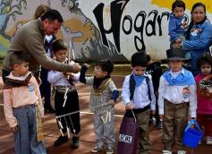 Foto de la galería: Colorida celebración Patria en el Hogar de Día