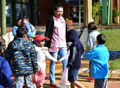 Foto de la galería: Colorida celebración Patria en el Hogar de Día