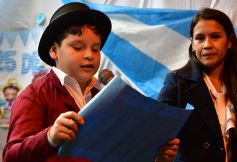 Foto de la galería: Emocionante celebración del cumple de la Patria en el Colegio del Carmen
