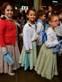 Foto de la galería: Emocionante celebración del cumple de la Patria en el Colegio del Carmen