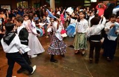 Foto de la galería: Emocionante celebración del cumple de la Patria en el Colegio del Carmen