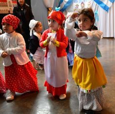 Foto de la galería: Emocionante celebración del cumple de la Patria en el Colegio del Carmen