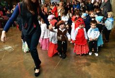 Foto de la galería: Emocionante celebración del cumple de la Patria en el Colegio del Carmen