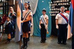 Foto de la galería: Emocionante celebración del cumple de la Patria en el Colegio del Carmen