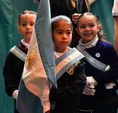 Foto de la galería: Emocionante celebración del cumple de la Patria en el Colegio del Carmen
