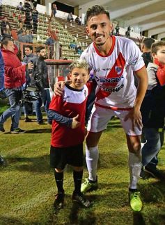 Foto de la galería: Guaraní sufrió y pasó por penales a la finalísima por el ascenso
