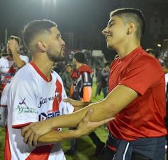 Foto de la galería: Guaraní sufrió y pasó por penales a la finalísima por el ascenso