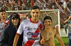Foto de la galería: Guaraní sufrió y pasó por penales a la finalísima por el ascenso