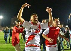 Foto de la galería: Guaraní sufrió y pasó por penales a la finalísima por el ascenso