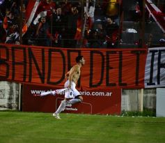 Foto de la galería: Guaraní sufrió y pasó por penales a la finalísima por el ascenso