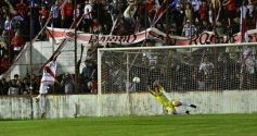 Foto de la galería: Guaraní sufrió y pasó por penales a la finalísima por el ascenso