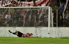 Foto de la galería: Guaraní sufrió y pasó por penales a la finalísima por el ascenso
