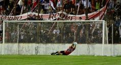 Foto de la galería: Guaraní sufrió y pasó por penales a la finalísima por el ascenso